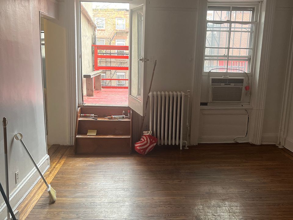 1st image of 197 Carlton Ave APT 2