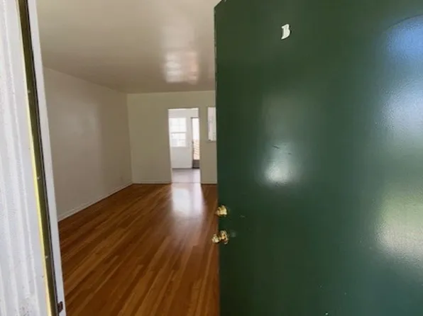 2120 Ocean Park Blvd #B, Santa Monica, CA 90405