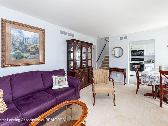 5th image of 2179 Trafalger St