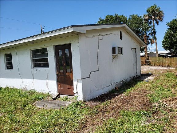 3rd image of 3715 SE 36th Ave #A