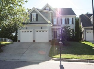 2713 Cameron Pond Dr, Cary, NC 27519