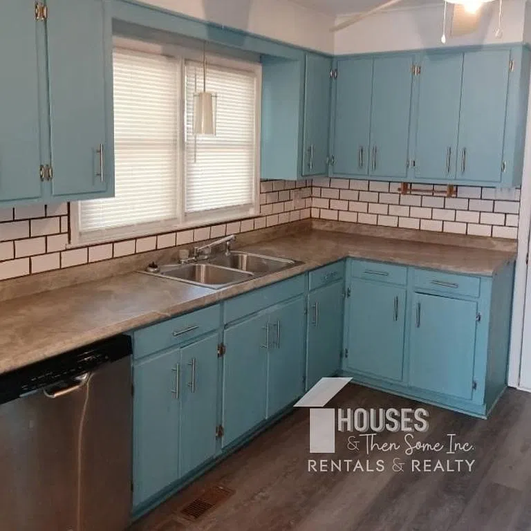 127 Lincoln Dr — Photo 4