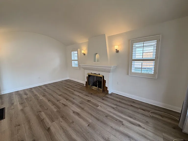 7307 Halldale Ave — Photo 5