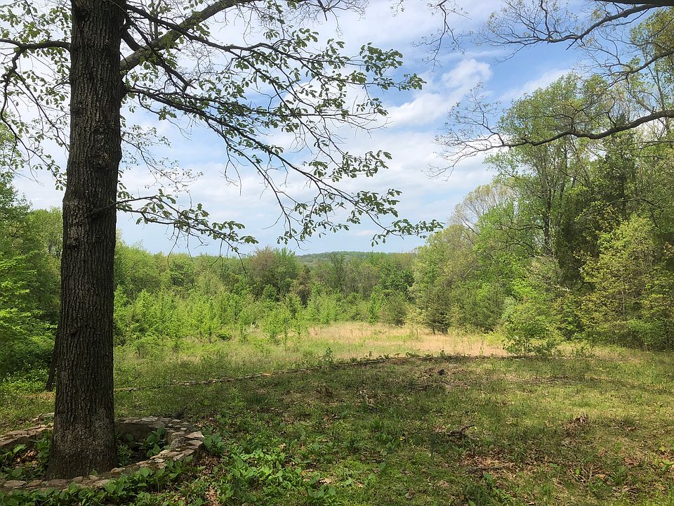 2nd image of 14904 Manor Rd