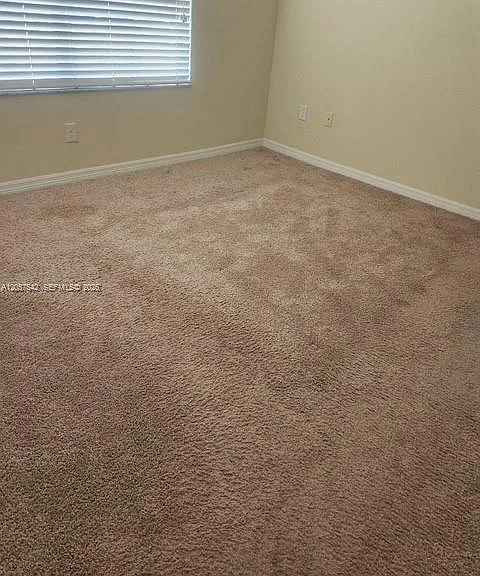 330 Carina Cir #330 — Photo 4