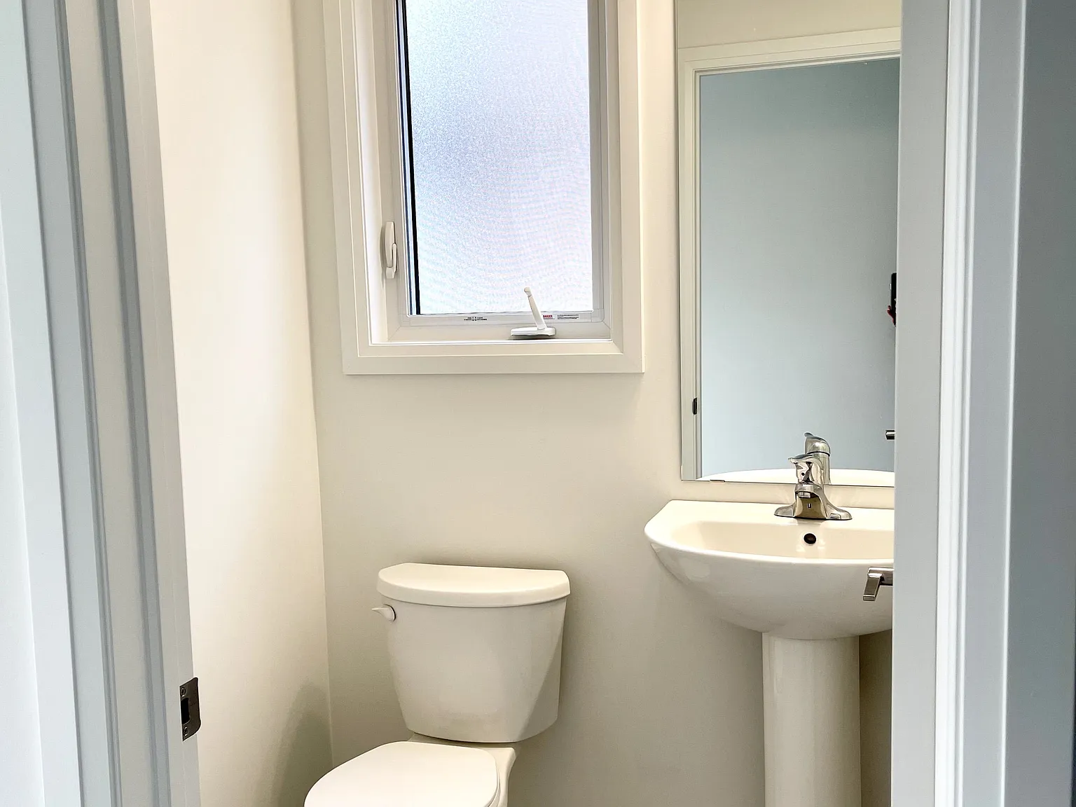 3 bed, $2,400 — Photo 4