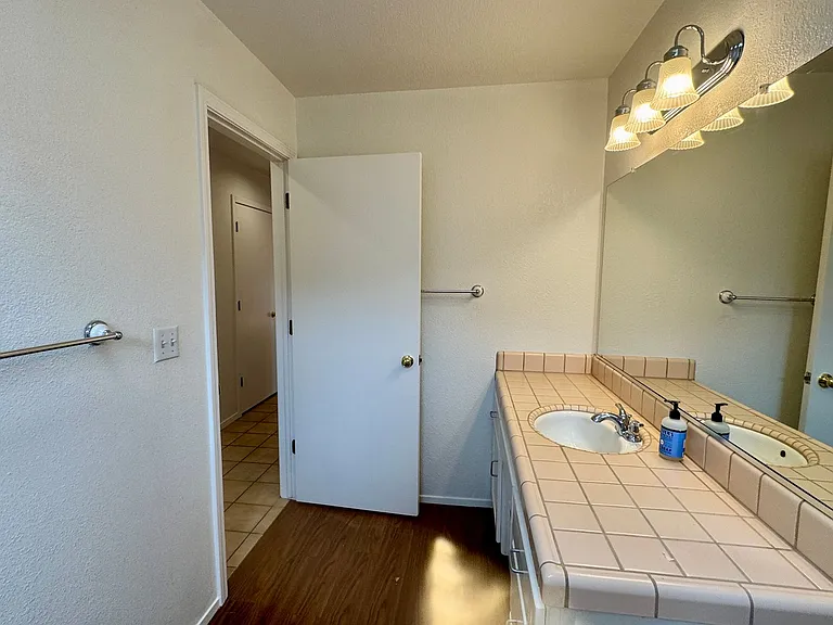 2923 Avila Bay Pl — Photo 30