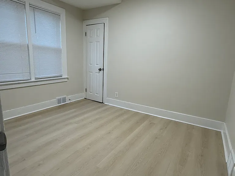 5075 Somerset Ave #1-2 — Photo 9