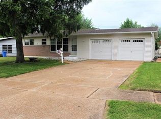 1000 Florland Dr, Florissant, MO 63031