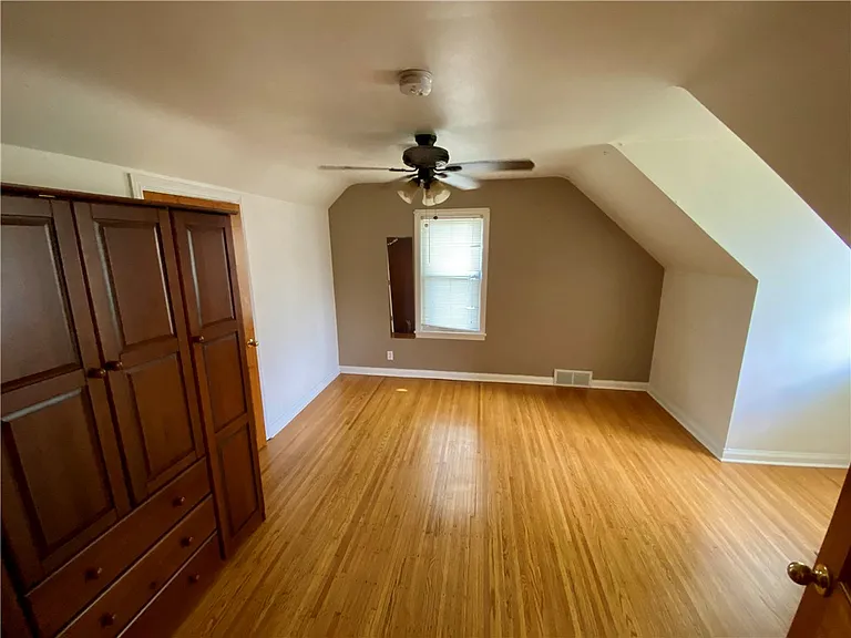 35 Westmoreland Dr — Photo 14