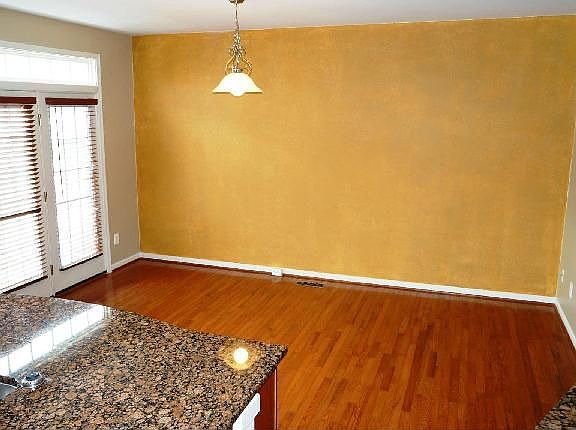 5th image of 2176 Abbottsbury Way
