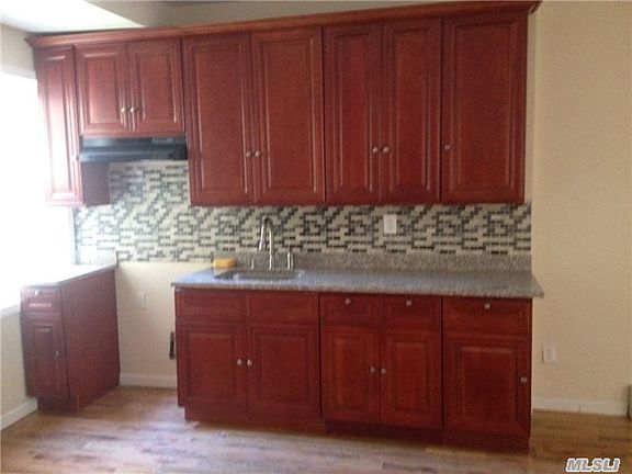3rd image of 10416 164th St