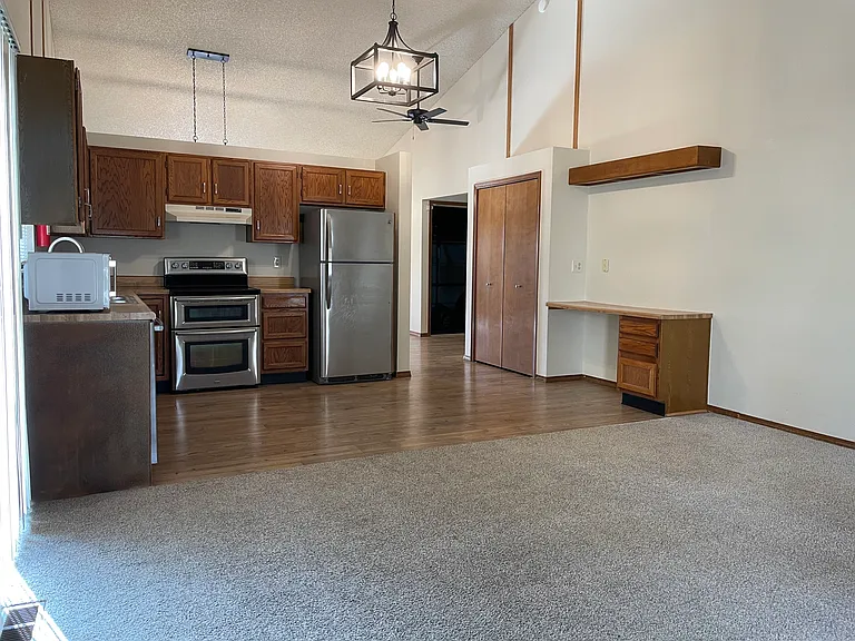 8335 Snapdragon Dr — Photo 34