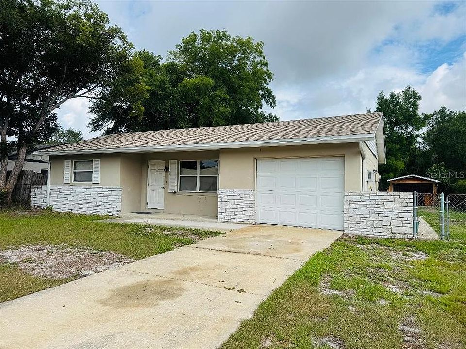 2nd image of 210 Melissa Ct