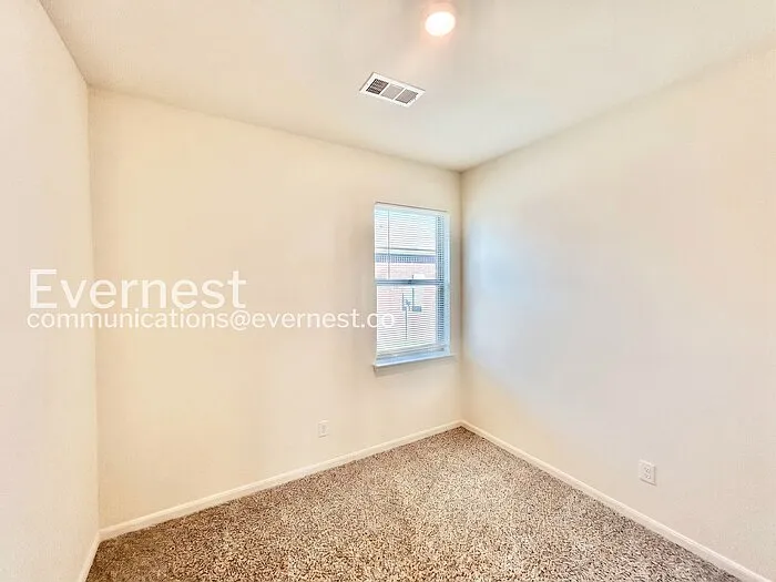 416 Micah Ln — Photo 15