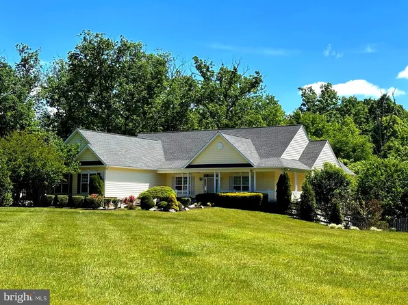 320 Gentle Breeze Cir, Fredericksburg, VA 22406