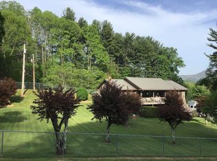 342 Mountain View Rd, Burnsville, NC 28714