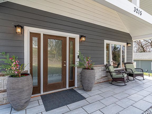 2nd image of 3215 Garfield St