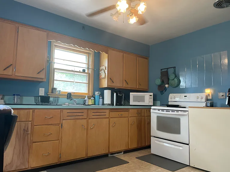 1951 Heath Ave #1951 — Photo 6