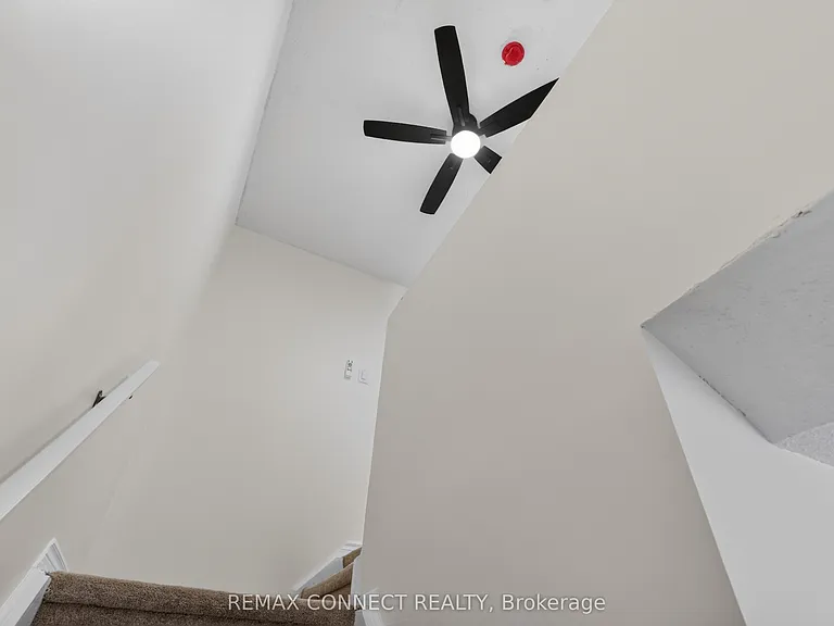 829 Cavan Ct — Photo 14