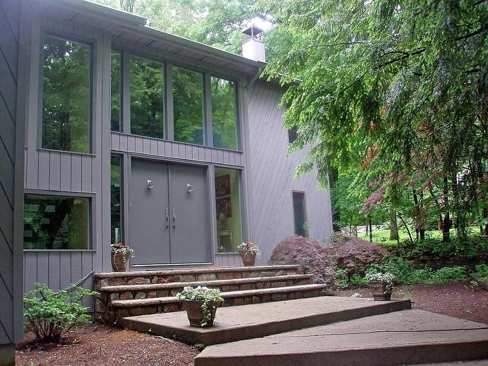 Beautiful front entry