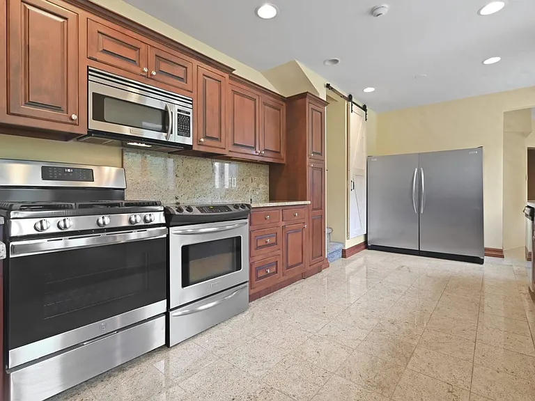 133 Montanesca Rd — Photo 22