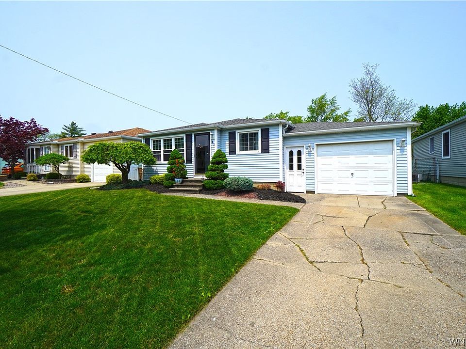 1st image of 42 Lemans Dr