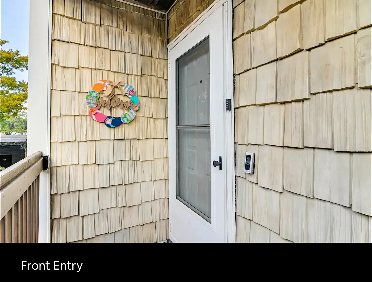 2 bed, 900 sqft, $1,725 — Photo 2