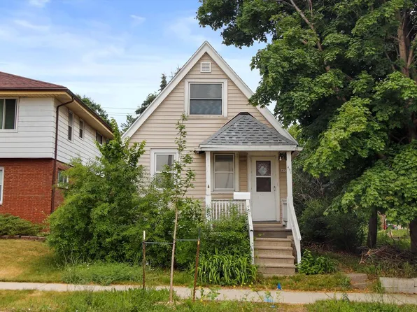 452 South 76th STREET, Milwaukee, WI 53214