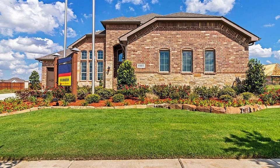 D.R. Horton's The Bayberry Floorplan. Actual home may differ from illustration
