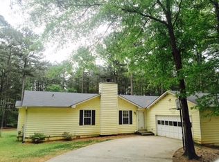 637 Locust Rd, Locust Grove, GA 30248