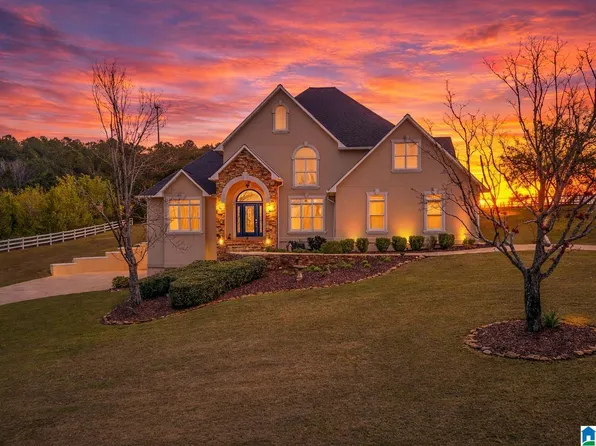 13 Heatherwood Ln, Oxford, AL 36203