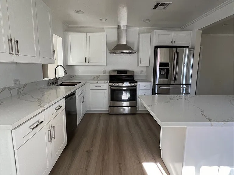 6653 Quakertown Ave — Photo 5