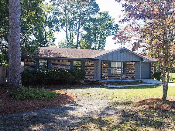 2nd image of 17 Wallace Rd