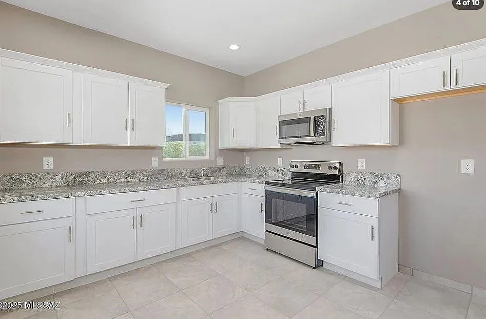 3 bed, $1,850 — Photo 2