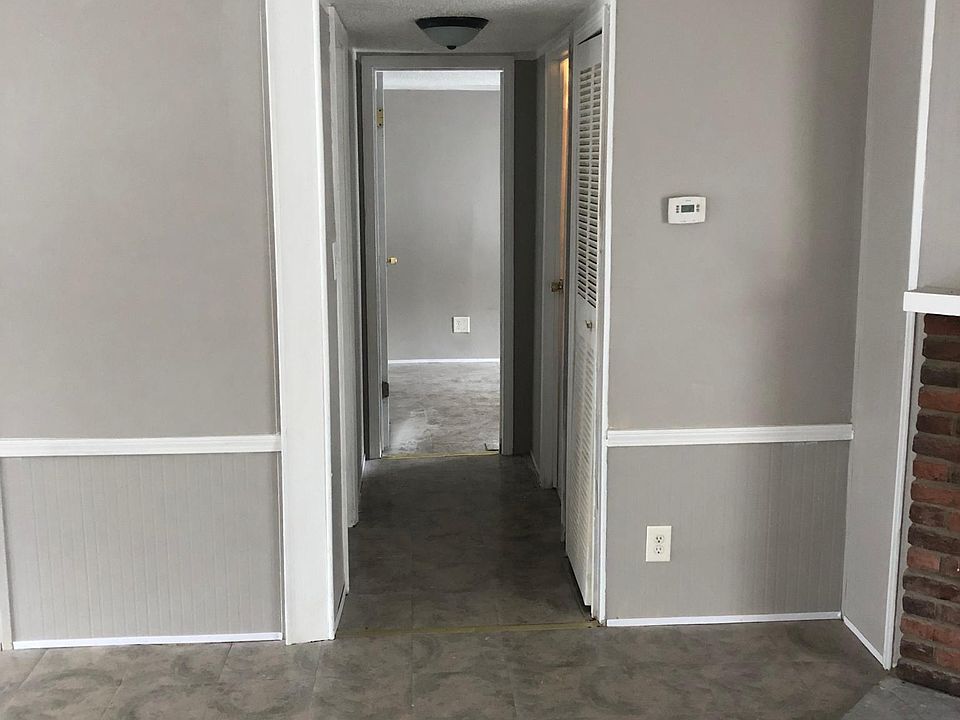 2nd image of 25 Shady Brook Hts