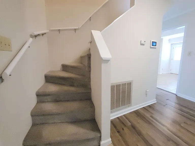 5843 Pettigrew Dr — Photo 16