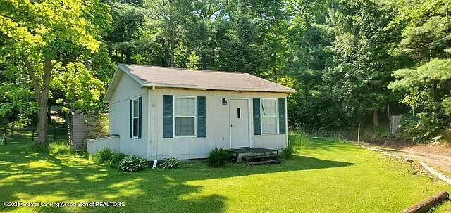 17682 Hemlock St photo 1
