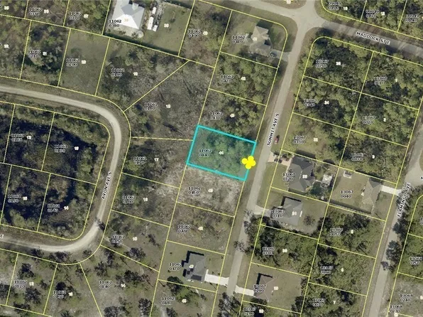 612 Summit Ave S, Lehigh Acres, FL 33974
