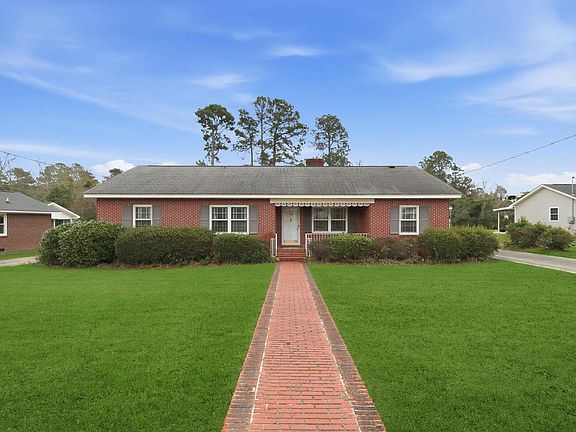 3rd image of 319 E Hampton St