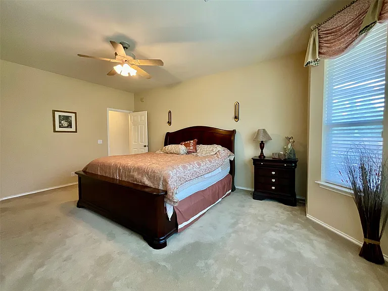 7008 Albacete Ln — Photo 18