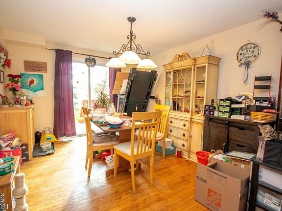 5th image of 8 Liberty Ln #8