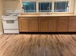 88 Middle Island Blvd, Middle Island, NY 11953