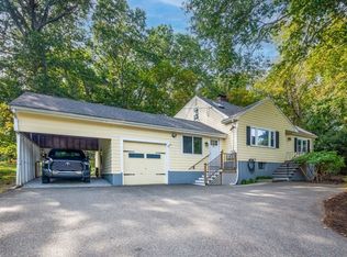 215 Blue Hill Dr, Westwood, MA 02090