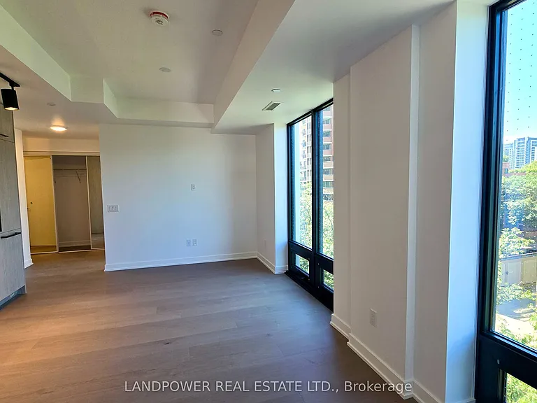 91 Montclair Ave #709 — Photo 8
