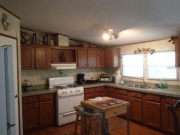 5th image of 45541 Pennsylvania St