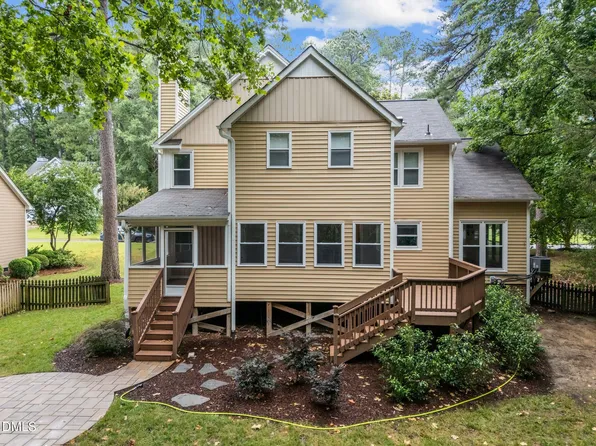 3 Fieldcrest Ct, Durham, NC 27713