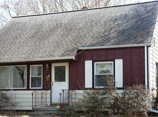 11 Cardinal Pl, Stratford, CT 06614