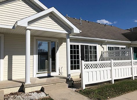 1st image of 382 SE Meadowlark Ct