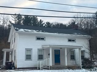 653 Crystal Lake Rd, Akron, OH 44333